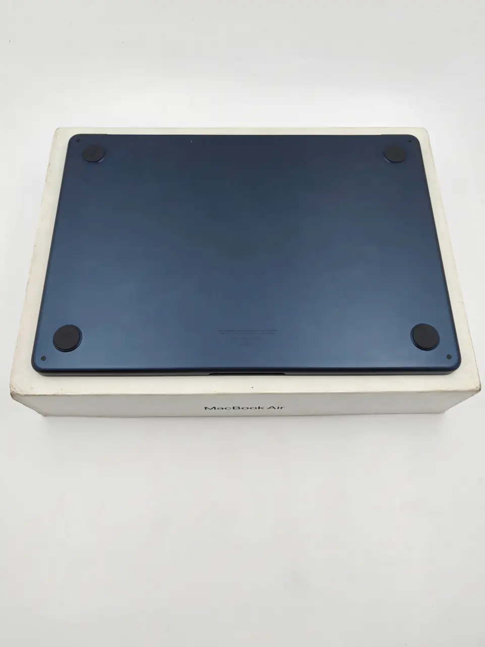 apple macbook air m2 13.6inch (preowned)