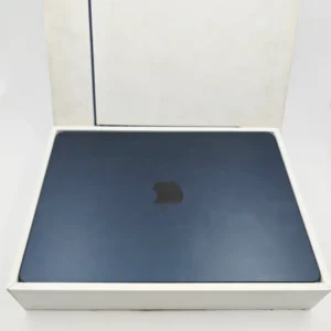 apple macbook air m2 13.6inch (preowned)