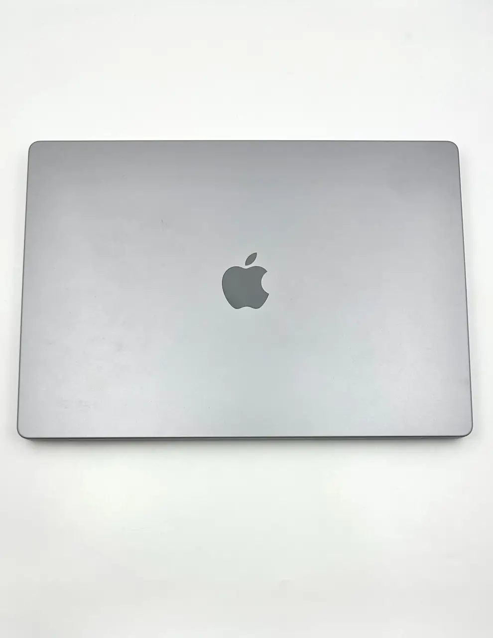apple macbook m1 pro chip 16 inch (preowned)